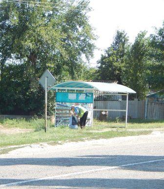 В Тбилисской на улице Элеваторной убрали мусор
